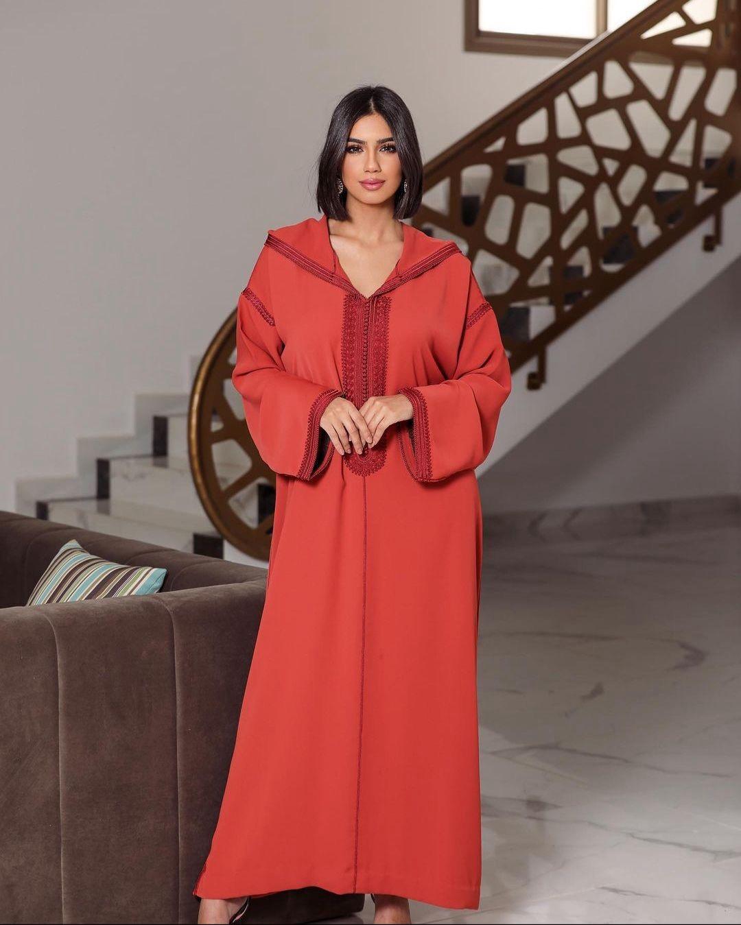 Elegant Moroccan Jellaba | Modest & Stylish Women's Hooded Dress